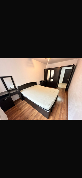 Titan, Pallady,Residence