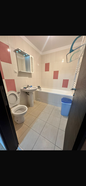Titan, Pallady,Residence